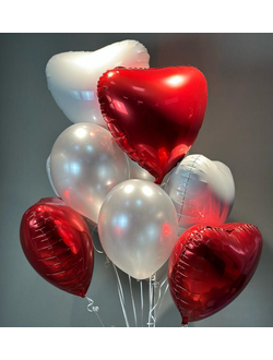 9 шаров «Love is»