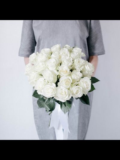 Букет "Утренняя роса" из 25 белых роз