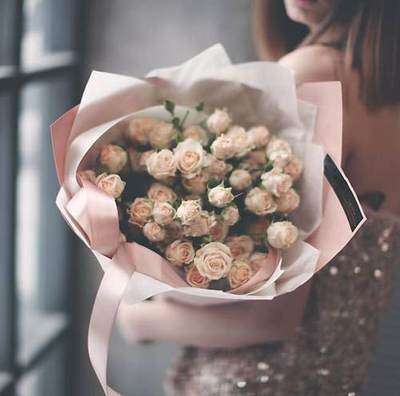 7 кустовых  роз "Нежность"