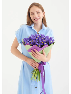 Букет из 19 ирисов