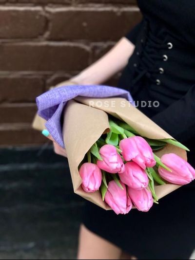 БУКЕТ ТЮЛЬПАНОВ "ROSE"